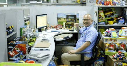 大鹏质检员国产玩具视频,国产玩具品质检测全过程  第1张