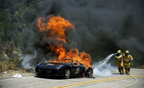 国产车燃油车自燃视频,揭秘自燃原因与预防措施 第2张 国产车燃油车自燃视频,揭秘自燃原因与预防措施 第2张